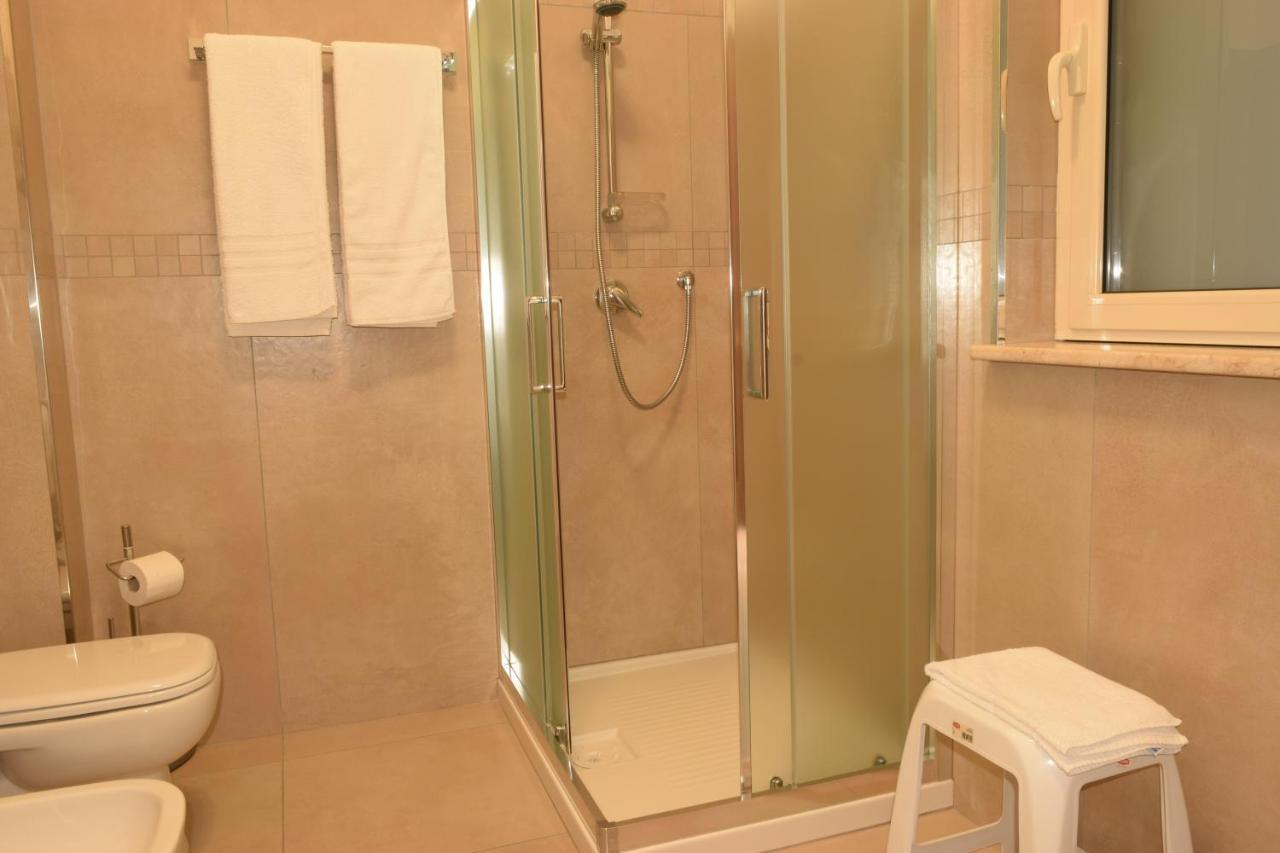 Casa Vacanze Lombardo Santa Teresa Di Riva Exterior photo