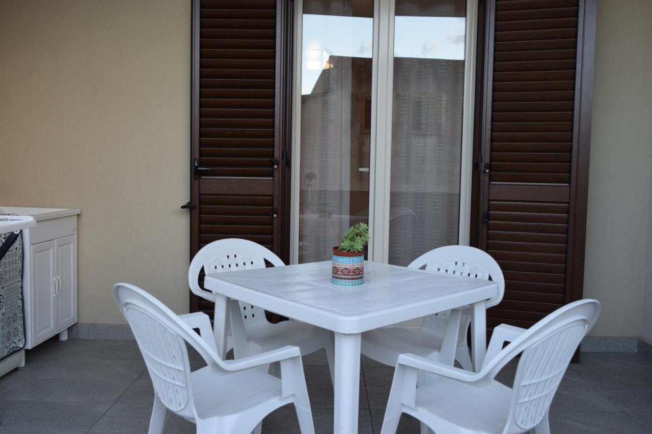 Casa Vacanze Lombardo Santa Teresa Di Riva Exterior photo